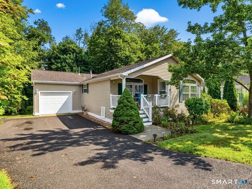 4 Cliff Rd, Ledyard, CT, 06339-2032 | Card Image