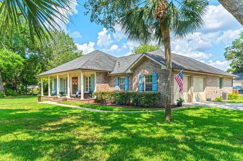 363 Brooks St Se, Fort Walton Beach, FL, 32548-7239 | Card Image