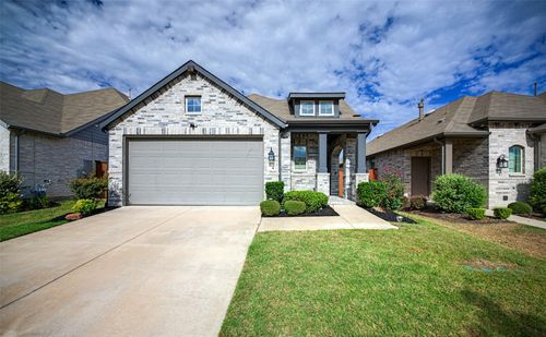 3911 Spencer Ln, Heartland, TX, 75126-2658 | Card Image