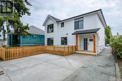 A - 384 12 Th St, Home with 2 bedrooms, 2 bathrooms and 2 parking in Courtenay BC | Image 3