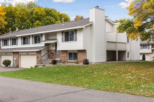 4201 Hemlock Ln N, Plymouth, MN, 55441-1247 | Card Image