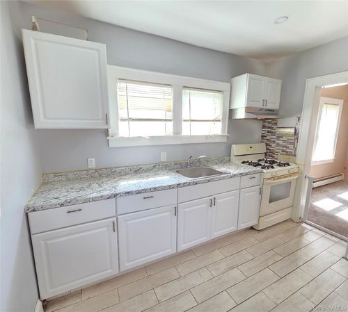 118 Morrell St, Hempstead, NY, 11550-1634 | Card Image