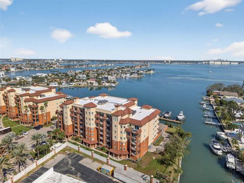 e202-5301 Gulf Blvd, ST PETE BEACH, FL, 33706-2381 | Card Image
