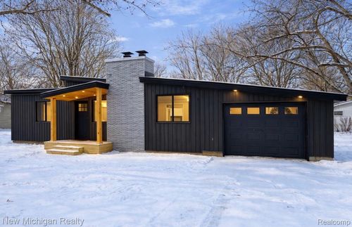 11413 Sunset Dr, Clio, MI, 48420-1558 | Card Image