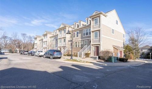 3072 Schoolhouse, Troy, MI, 48083-5461 | Card Image