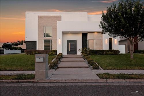 2301 S 49th St, McAllen, TX, 78503-8120 | Card Image