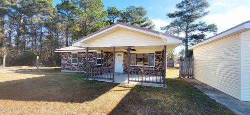 17184 Fenton Dedeaux Rd, Kiln, MS, 39556-6656 | Card Image