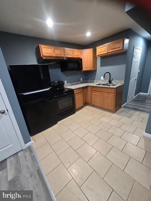 4652 York Rd, BALTIMORE, MD, 21212-4764 | Card Image