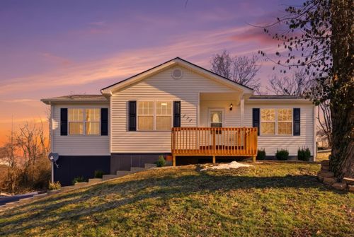 171 Rolling Acres Dr, Frankfort, KY, 40601-3077 | Card Image