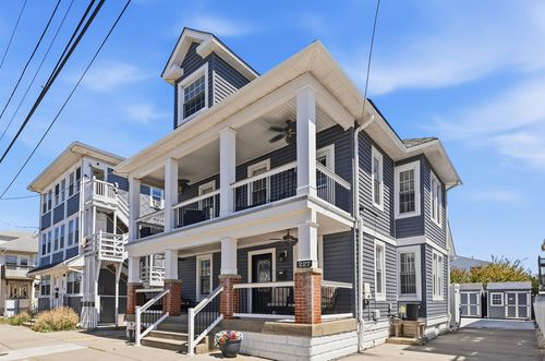 227 E Cresse Ave, Wildwood, NJ, 08260-4415 | Card Image