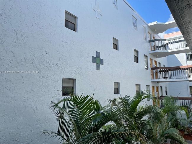 APT-401 - 1750 N Congress Ave, Condo with 2 bedrooms, 2 bathrooms and null parking in West Palm Beach FL | Image 4