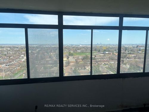 1605-18 Knightsbridge Rd, Brampton, ON, L6T3X5 | Card Image