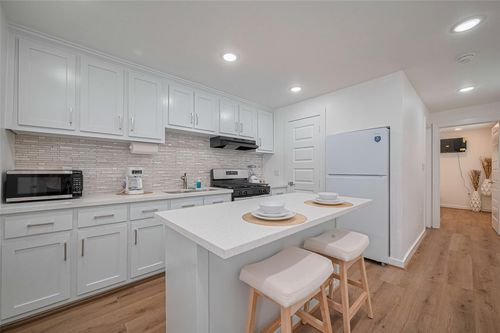 6725 Avenue K, Houston, TX, 77011-2529 | Card Image