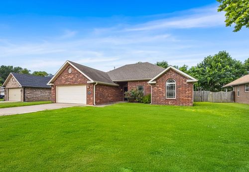2881 N Bermuda Ave, Fayetteville, AR, 72704-6034 | Card Image
