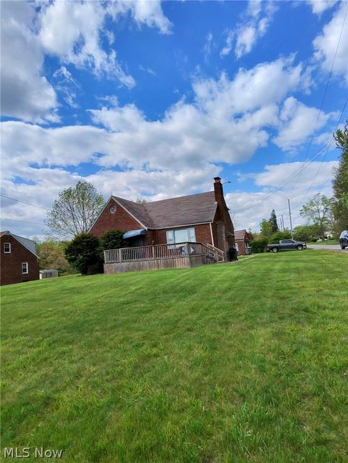 2156 Mcguffey Road, Youngstown, OH, 44505 | Card Image