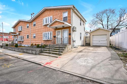 135-07 223rd St, Laurelton, NY, 11413-2341 | Card Image