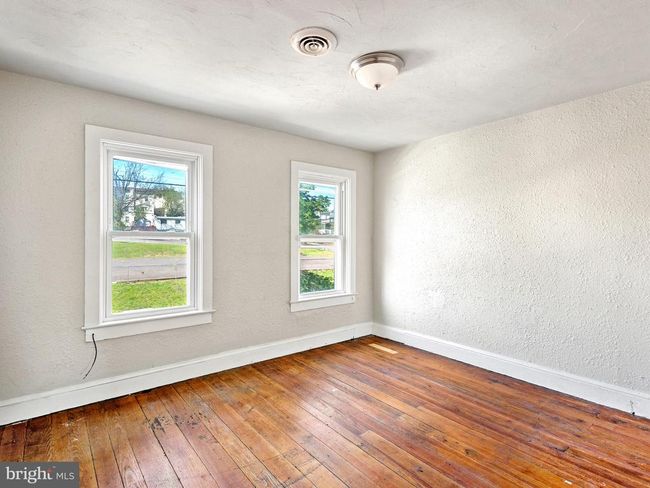 564 Walnut St, Townhouse with 2 bedrooms, 1 bathrooms and null parking in POTTSTOWN PA | Image 12