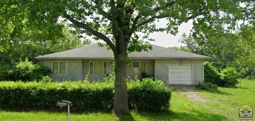 2321 Se Massachusetts St, Topeka, KS, 66605 | Card Image