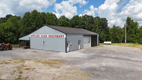 14071 Goodner Rd, Dillsboro, IN, 47018-5168 | Card Image