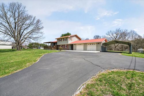 886 Drake And Shockley St, Spencer, TN, 38585-3490 | Card Image