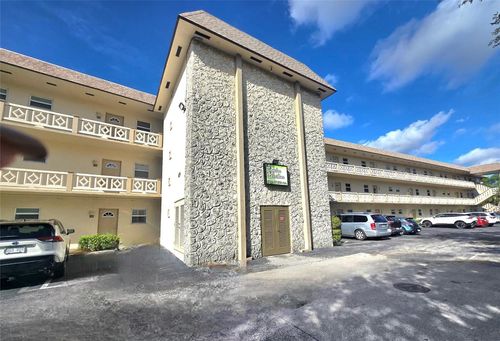 609-3531 Nw 50th Ave, Lauderdale Lakes, FL, 33319-6556 | Card Image