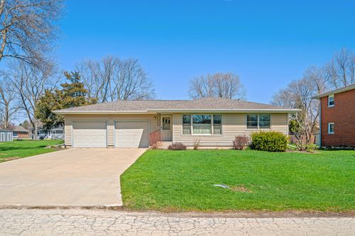 356 E Ann St, Somonauk, IL, 60552-3218 | Card Image