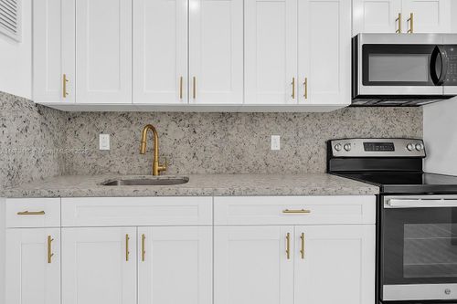 apt-7-5807 Sw 25th St, West Park, FL, 33023-4044 | Card Image