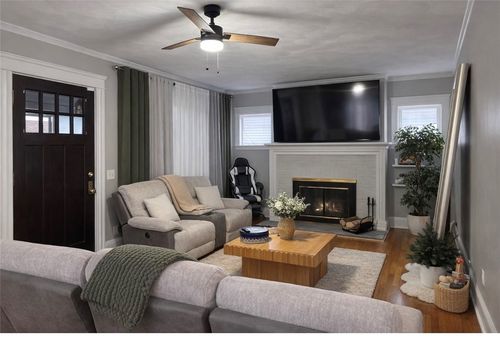 288 Pontiac Ave, Cranston, RI, 02910-2004 | Card Image