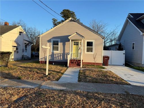 639 Partridge Ave, Chesapeake, VA, 23324-3432 | Card Image