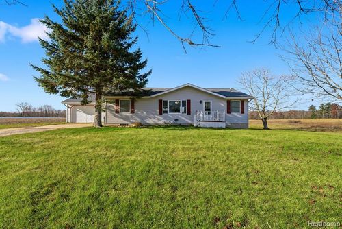 4830 Hurds Corner Rd, Mayville, MI, 48744-9524 | Card Image