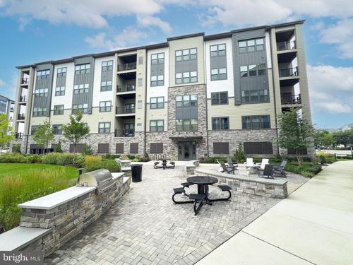 3c-12865 Mosaic Park Way, HERNDON, VA, 20171 | Card Image
