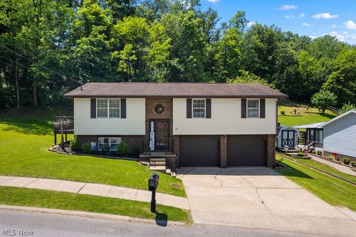 130 Wakefield Dr, Washington, WV, 26181-3572 | Card Image
