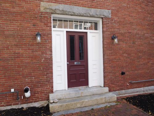 125 W Merrimack Street, Manchester, NH, 03101 | Card Image