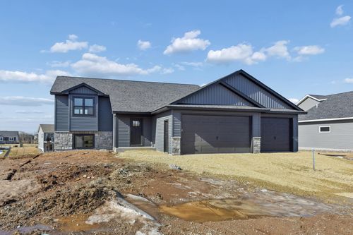 485 Coyote Way, NEW RICHMOND, WI, 54017-4431 | Card Image