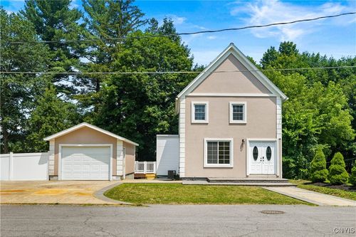411 Canal St, Frankfort, NY, 13340-3509 | Card Image