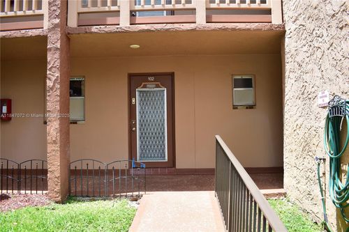 apt-102-9821 Sunrise Lakes Blvd, Sunrise, FL, 33322-6262 | Card Image