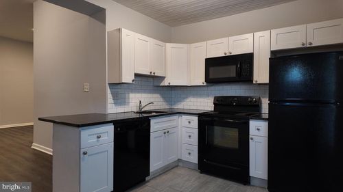 105 S Morton Ave, Rutledge, PA, 19070-2025 | Card Image