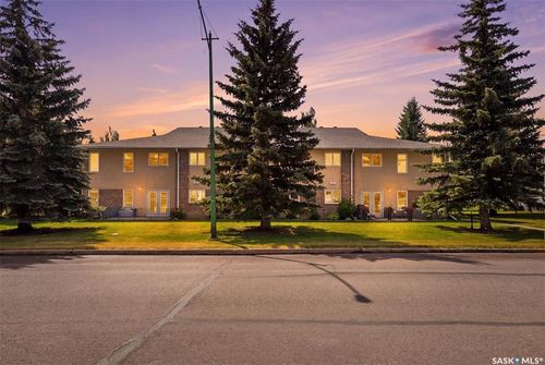 2-105 6th Avenue E, Watrous, SK, S0K4T0 | Card Image