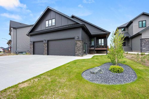 1807 60a Avenue Close, Lloydminster, AB, T9V3S3 | Card Image