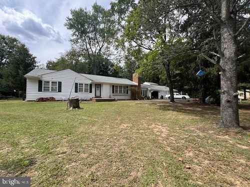 1121 Perkins Ln, Beverly, NJ, 08010-1611 | Card Image