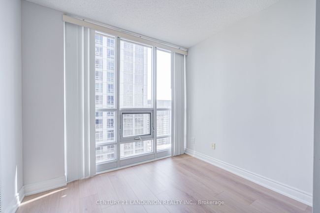3406 - 763 Bay St, Condo with 2 bedrooms, 1 bathrooms and 1 parking in Toronto ON | Image 22
