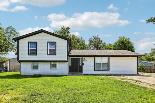 8033 Wysong Dr, Indianapolis, IN, 46219-1832 | Card Image