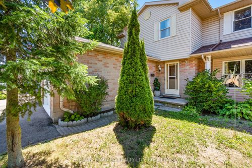 6555 Malibu Dr, Niagara Falls, ON, L2H2W3 | Card Image