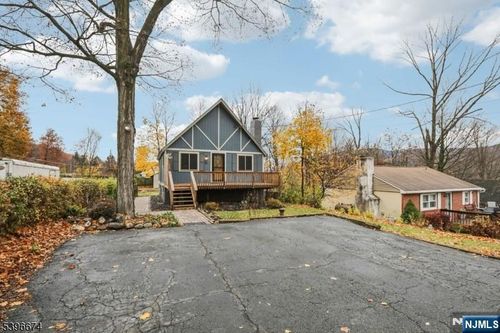 16 Winding Hill Rd, Vernon, NJ, 07462-3456 | Card Image
