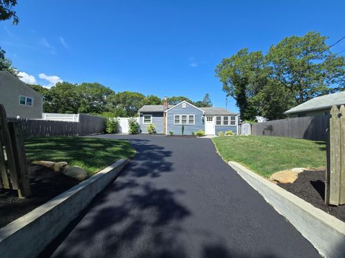 24 Malverne Rd, Sound Beach, NY, 11789-2917 | Card Image