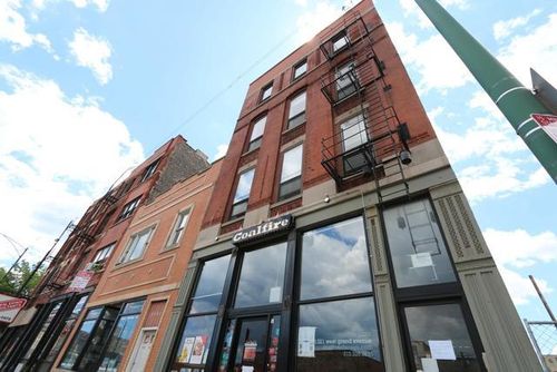 4r-1321 W Grand Ave, Chicago, IL, 60642-7073 | Card Image