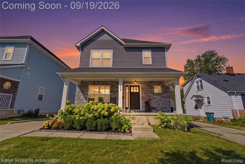 2405 Oakshire Ave, Berkley, MI, 48072-1294 | Card Image