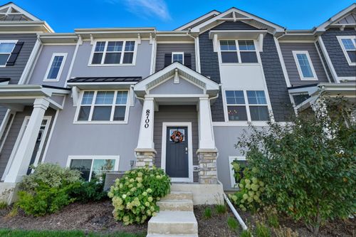 8700 Larkspur Ln, Saint John, IN, 46373 | Card Image