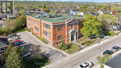 36-357 Hunter Street W, Hamilton (Kirkendall), ON, L8P1S6 | Card Image