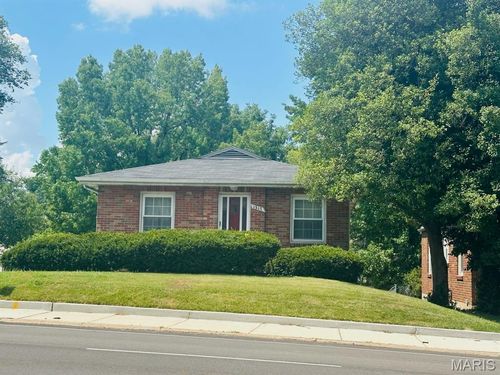 1317 N Florissant Rd, Saint Louis, MO, 63135-1153 | Card Image